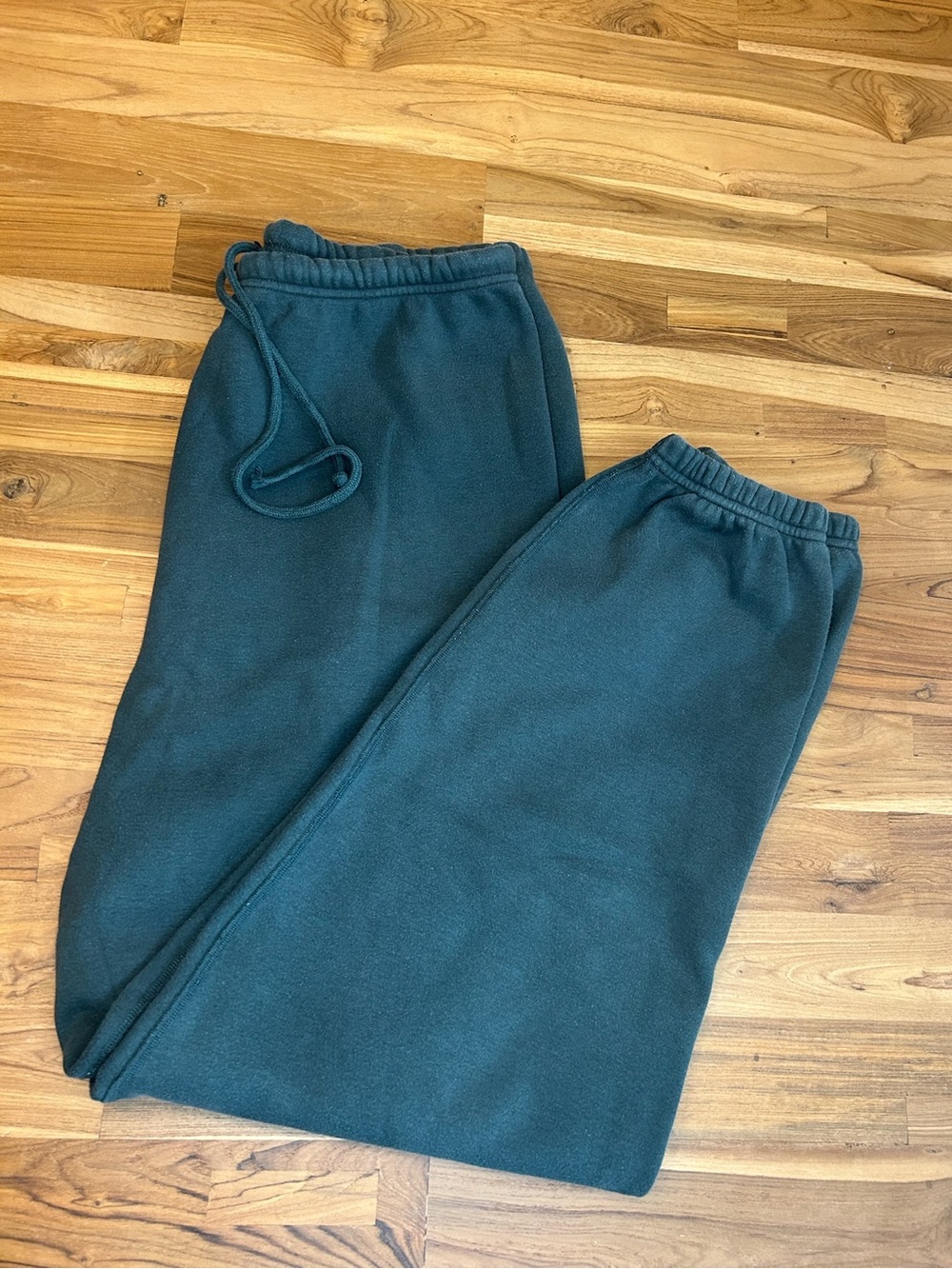 SKIMS Cotton Fleece Jogger Sweatpants Cypress Green – Size M